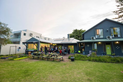 Dunsborough Beachouse YHA Backpackers - Accommodation QLD 1