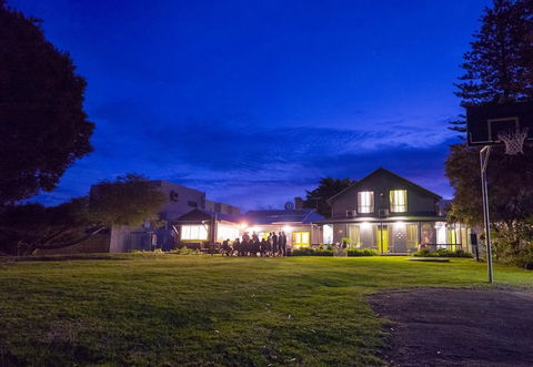 Dunsborough Beachouse YHA Backpackers - Accommodation QLD 5