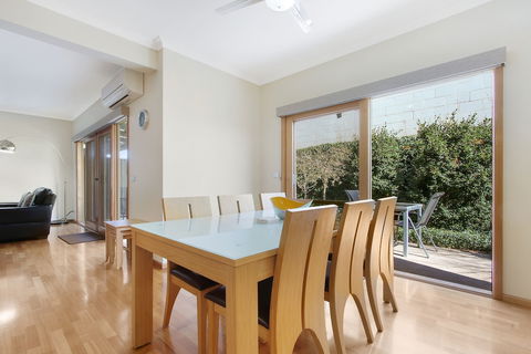 Apartments On Church - Unit 7 - Accommodation QLD 1
