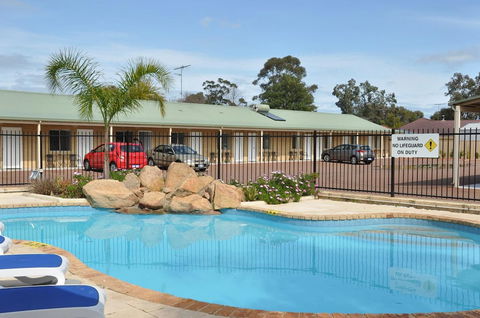 Pinjarra Resort - Accommodation QLD 2