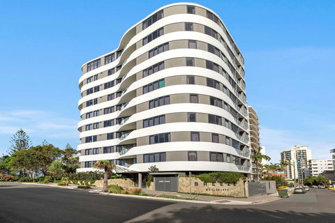 Breeze Mooloolaba - Accommodation QLD 3