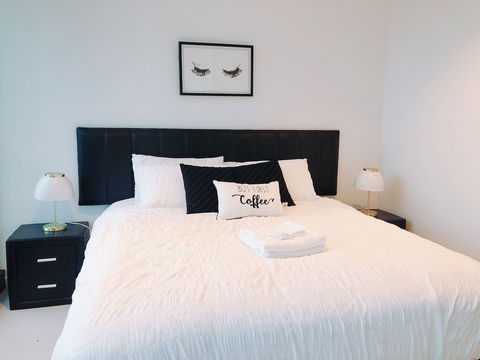 Skytower Apartment - Accommodation QLD 4