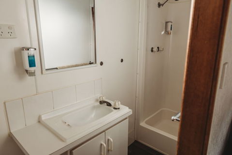 G'day Parks Ararat - Accommodation QLD 0