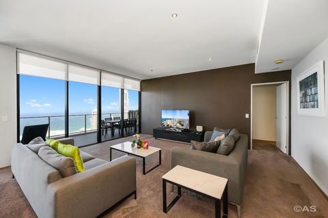 Apartment Stay - Circle On Cavill - Accommodation QLD 5