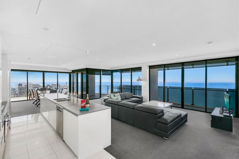 Apartment Stay - Circle On Cavill - Accommodation QLD 2