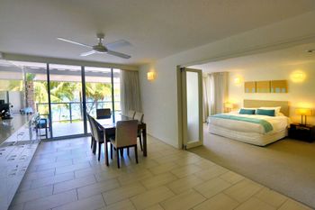 Drift Luxury Private Apartment - Accommodation QLD 0