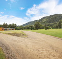 Feathertop Views and Dorm - Accommodation QLD