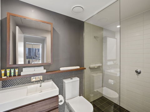 Lucid Living Brisbane - Accommodation QLD 5