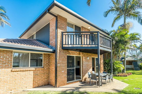 Bayside Court Apartments - Accommodation QLD 4