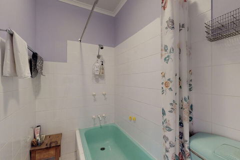 Arcadia Cottage - Accommodation QLD 5