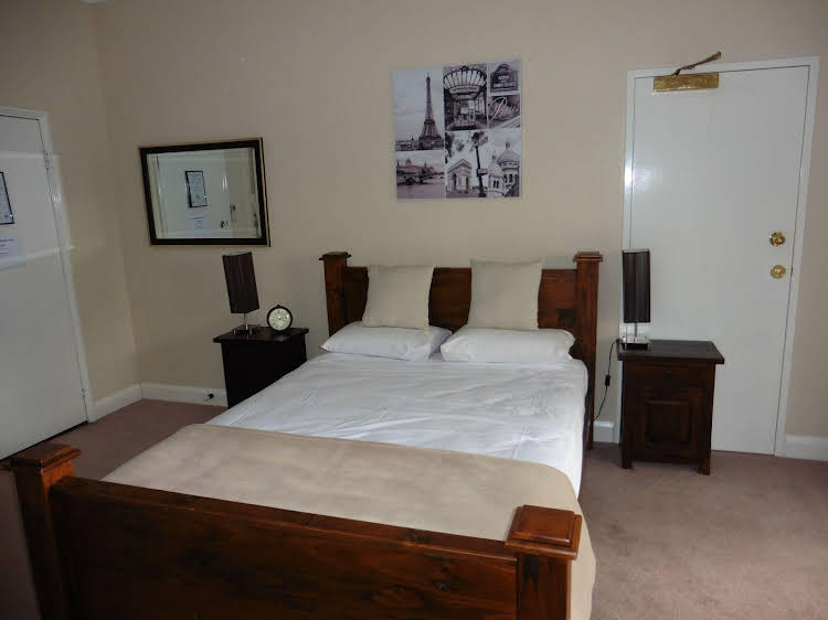 Mukinbudin WA Accommodation QLD