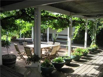 Avoca House & Cottage Accommodation - Accommodation QLD 0