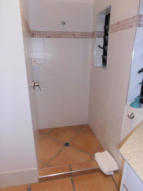 Floriana Villas - Accommodation QLD 4