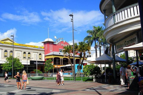 Lazy Duck Hostel - Accommodation QLD 4