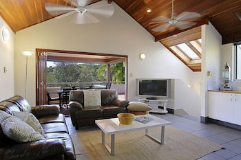 A PERFECT STAY - Clarkes Beach Villa - Accommodation QLD 0