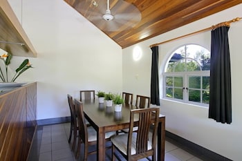 A PERFECT STAY - Clarkes Beach Villa - Accommodation QLD 4
