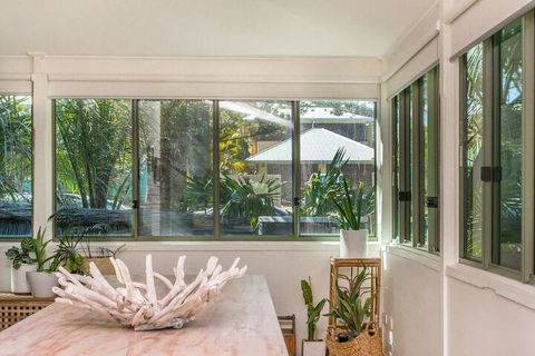 A PERFECT STAY - 3 Little Pigs - Accommodation QLD 7