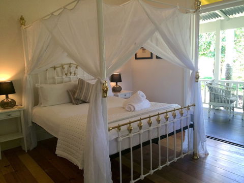 Arcadia House - Accommodation QLD 5