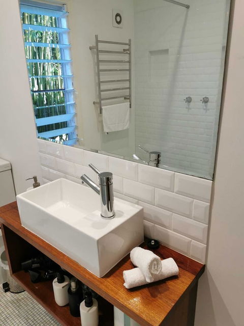 Arcadia House - Accommodation QLD 6