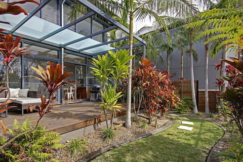 A PERFECT STAY - Ocean View At Kiah - Accommodation QLD 1