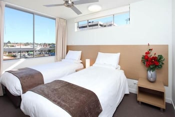 P A Apartments - Accommodation QLD 4