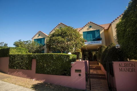 AAA Albion Manor Apartments And Motel - Accommodation QLD 0