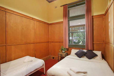 The Priory Beechworth - Accommodation QLD 4