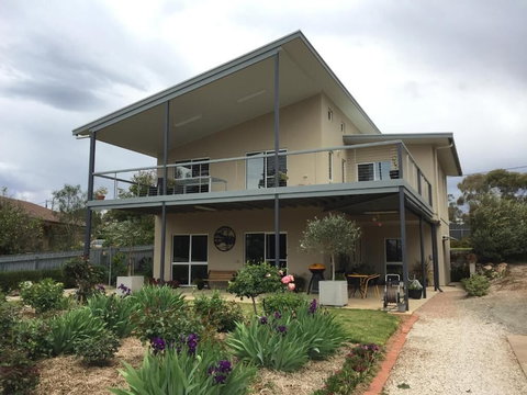 Lyreen's Apartment B&B - Accommodation QLD 1