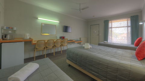 Alluna Motel - Accommodation QLD 1