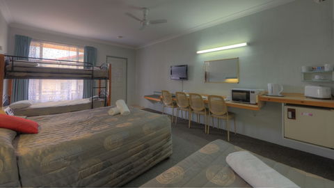 Alluna Motel - Accommodation QLD 5