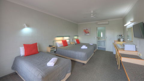 Alluna Motel - Accommodation QLD 2
