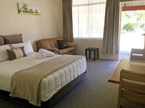 Alstonville Settlers Motel - Accommodation QLD 6