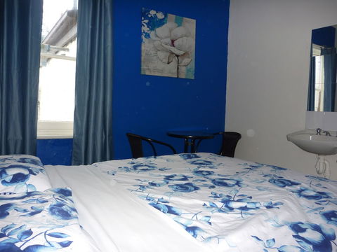 Adelaide Travellers Inn - Hostel - Accommodation QLD 3