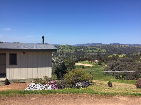 Burnt Creek Cottages Mansfield - Accommodation QLD 4