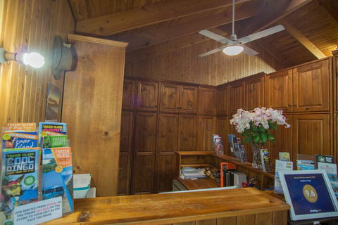 Debbie's Place - Accommodation QLD 4