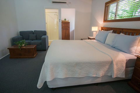 Debbie's Place - Accommodation QLD 6