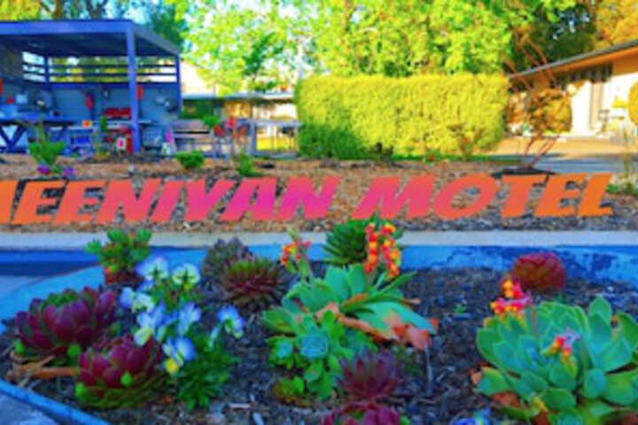 Walkerville South VIC Accommodation QLD