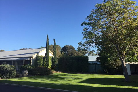 Alexander Cameron Suites - Accommodation QLD 1