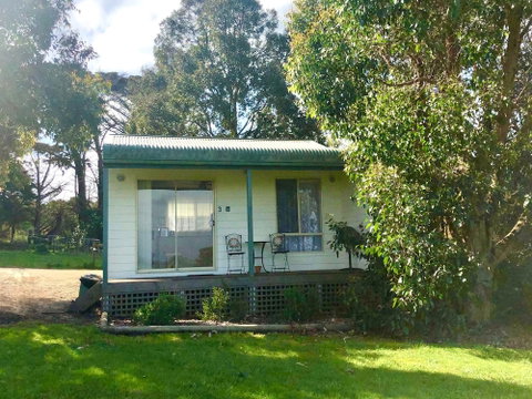 Promhills Cabins - Accommodation QLD 1
