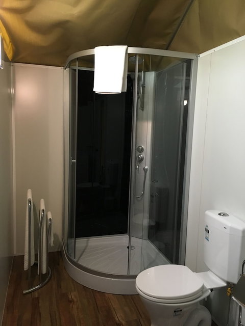 Promhills Cabins - Accommodation QLD 3