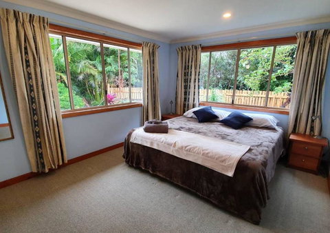 Artisan Spa Views - Accommodation QLD 5