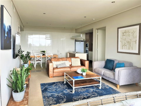White Shells Luxury Apartments - Accommodation QLD 6