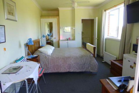 Quamby Pines Chalet - Accommodation QLD 4