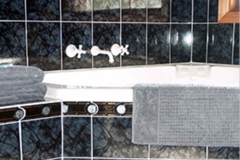 3 Divas Accommodation - Accommodation QLD 7