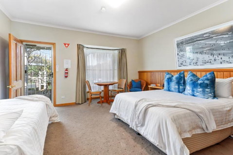 Anabels Of Scottsdale - Accommodation QLD 6