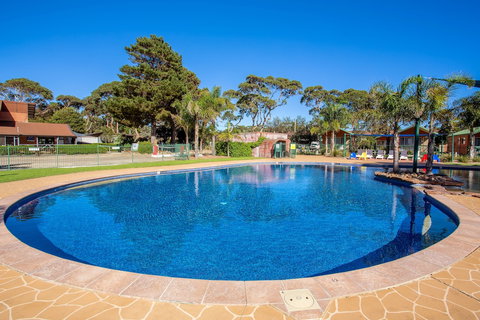 BIG4 Moruya Heads Easts Dolphin Beach Holiday Park - Accommodation QLD 5