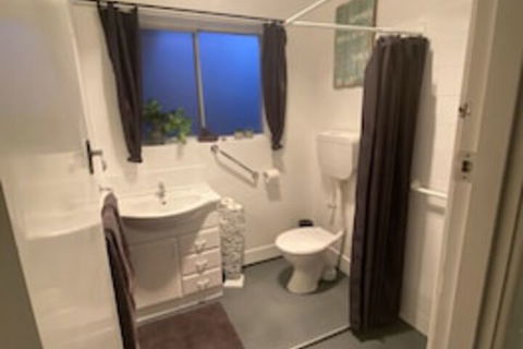 Apartment On Tennyson - Accommodation QLD 0