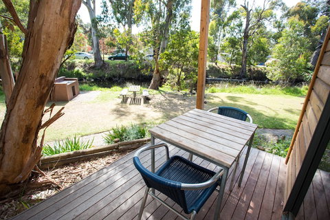 Lorne Foreshore Caravan Park - Accommodation QLD 2