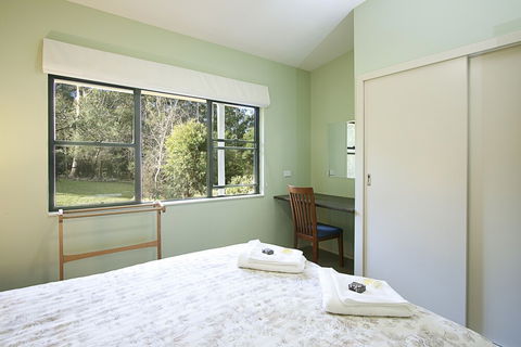 Milton Country Cottages - Accommodation QLD 6