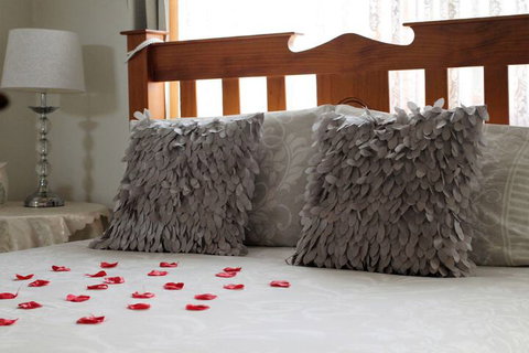 Milton Country Retreat The Chocolate Cottages - Accommodation QLD 7